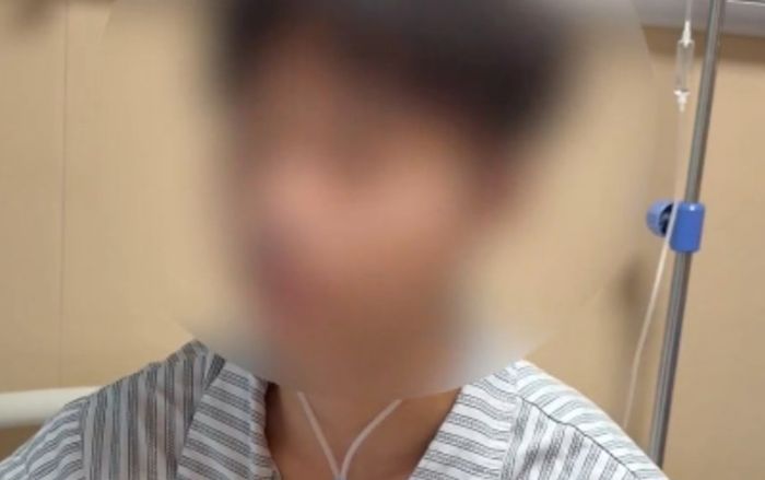 Cậu bé 14 tuổi bị rắn độc cắn nhưng vẫn đến lớp ngồi học, cái kết khó tin