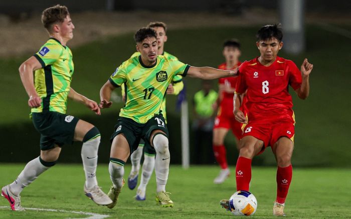 Việt Nam bất ngờ thua đậm Australia sau kỳ tích World Cup