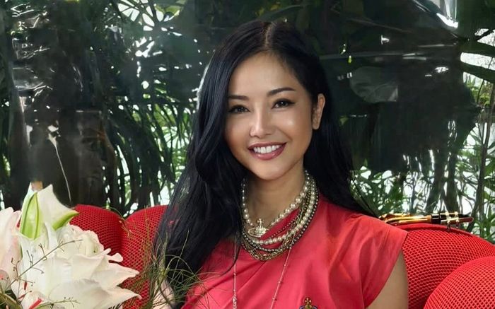 Diva Hồng Nhung báo tin về tình trạng sức khỏe hiện tại