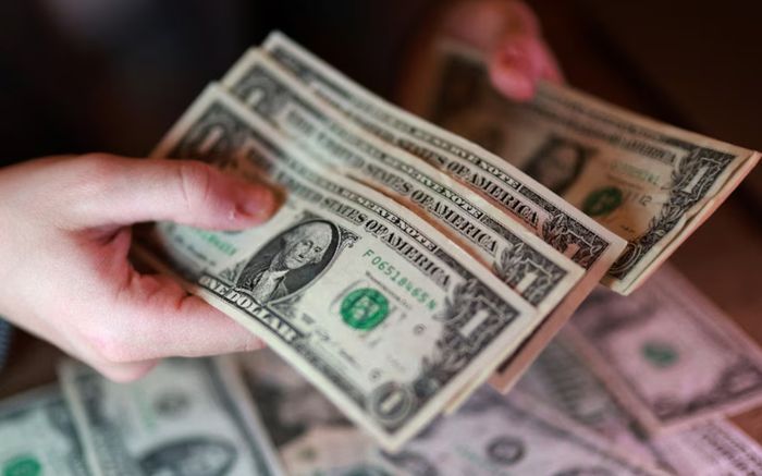 Đồng USD tăng giá khi dầu leo thang và thị trường trái phiếu biến động