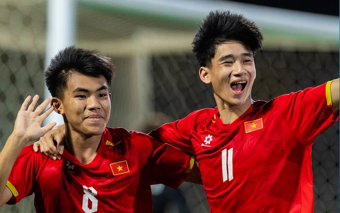 Tung hô U17 Việt Nam, hay đang tự ru ngủ