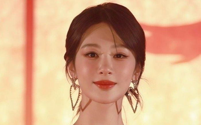 Dương Tử chứng minh thực lực 'đáng gờm' với 3 siêu phẩm lọt đề cử Kim Ưng