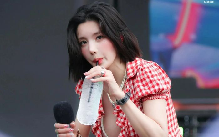 'Nữ thần gợi cảm' Kwon Eunbi tiếp tục đến Việt Nam