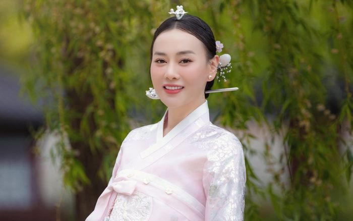 Phương Oanh đã cởi mở hơn sau khi công khai hạnh phúc mới