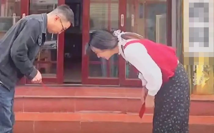 Chồng qua đời, người phụ nữ gây tranh cãi khi cưới em chồng sau 10 năm