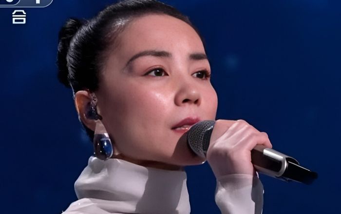 Vương Phi tái hợp Trương Nghệ Mưu sau 24 năm