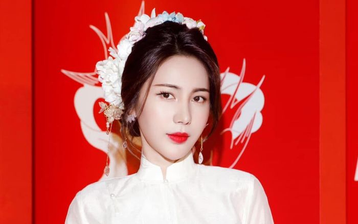 Ngả mũ trước ca sĩ Thủy Tiên