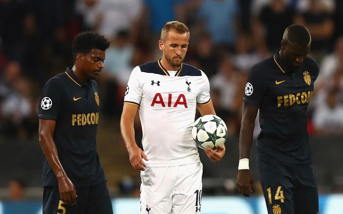 Pochettino tiết lộ Harry Kane từng phải thay đổi thói quen để vươn tầm