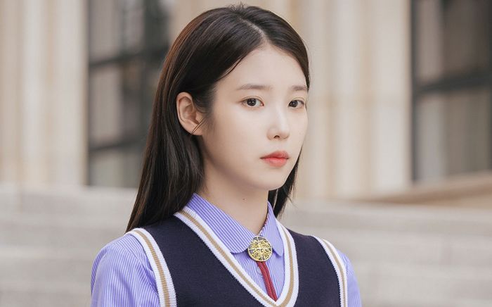 IU đang đứng trước nhiều tranh cãi sau Perfect Crown