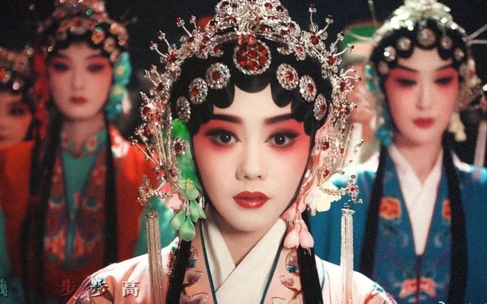 Siêu phẩm của Trương Nghệ Mưu thiết lập kỷ lục mới
