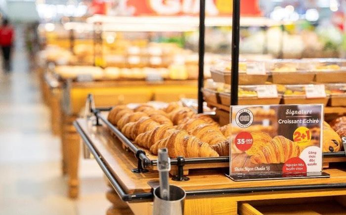Bánh đoạt Giải Nhất Bánh sừng bò tại lễ hội Bánh Mì Việt Nam 2026 đã có mặt tại GO! An Lạc
