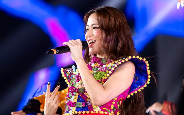 Tiếc cho Hoàng Thùy Linh