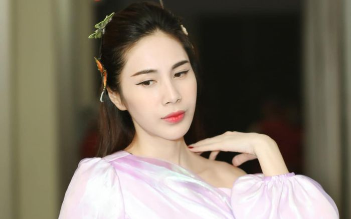 Danh tính người đàn ông giúp ca sĩ Thủy Tiên 'đổi đời'