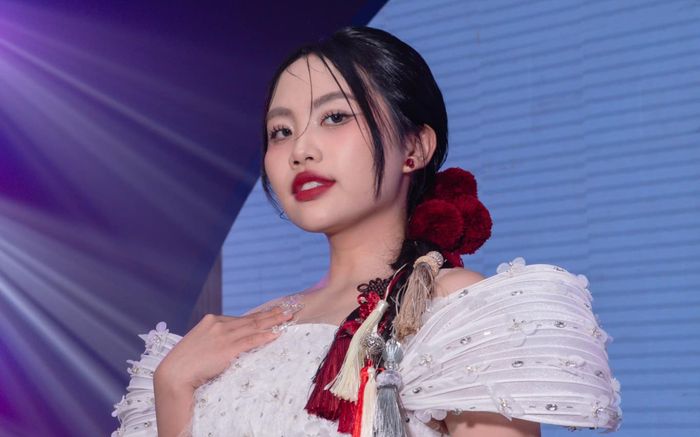 'Dậy sóng' hình ảnh Phương Mỹ Chi thi hoa hậu