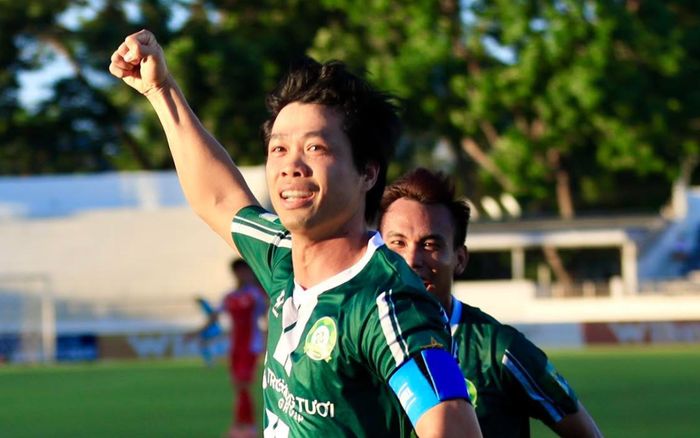 Công Phượng gieo sầu cho HLV Park Hang Seo