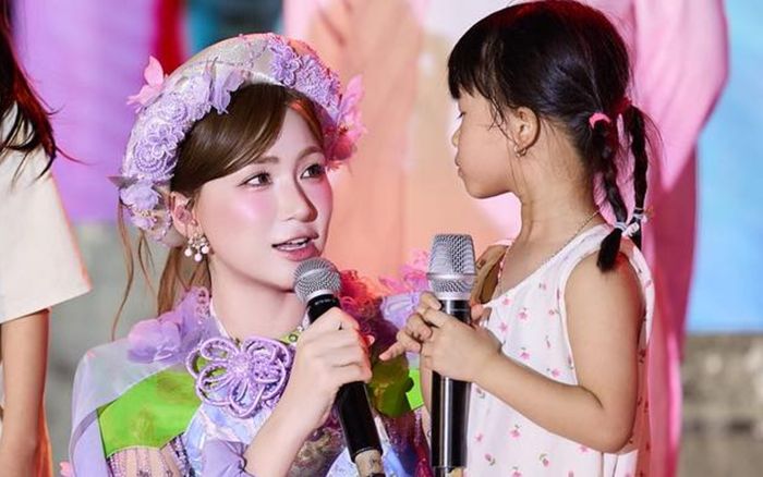 Hòa Minzy công khai niềm hạnh phúc đặc biệt