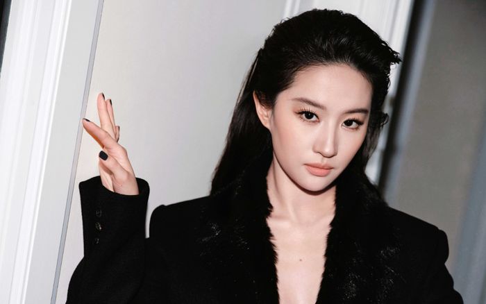 Nguyên nhân Lưu Diệc Phi bất ngờ khiến mạng xã hội chao đảo