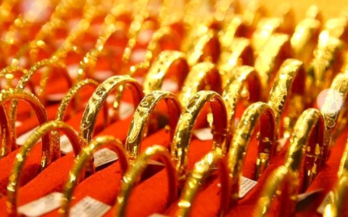 Tin tài chính hôm nay 24/5: Giá vàng lao dốc, USD duy trì vùng cao