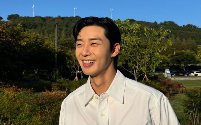 Khoảnh khắc đời thường của Park Seo Joon khiến khán giả yêu thích