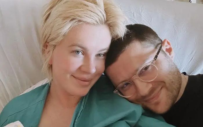 Người mẫu Ireland Baldwin đang mang thai