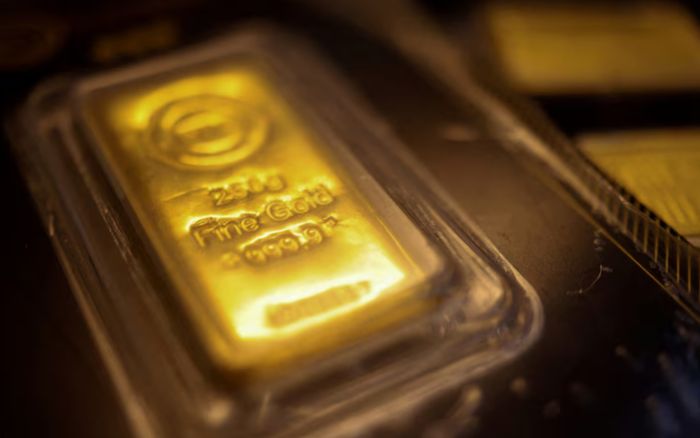 Giá vàng tăng nhờ đồng USD suy yếu và giá dầu hạ nhiệt khi nhà đầu tư đánh giá triển vọng thỏa thuận Mỹ - Iran