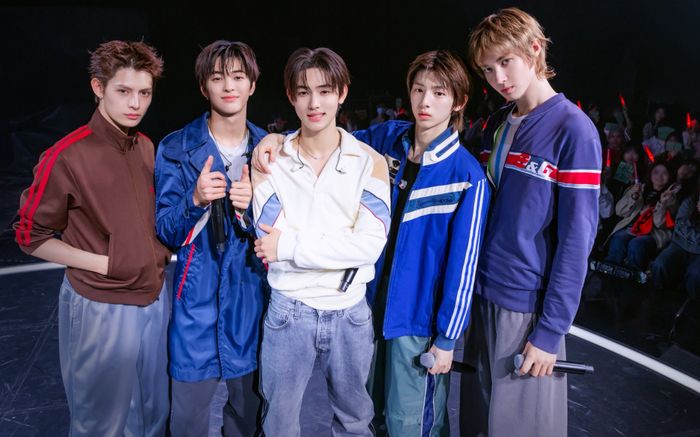 CORTIS 'kèn cựa' đàn anh BTS