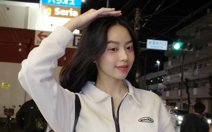 Dậy sóng cảnh Hoa hậu Thanh Thủy ôm chặt 'người thương'