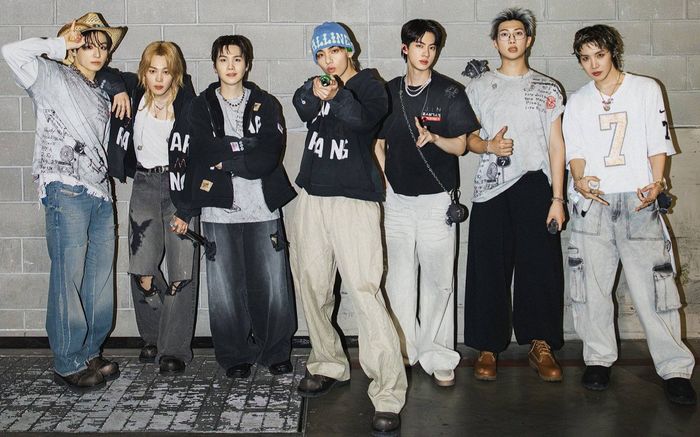BTS lên tiếng chỉ trích tình trạng tăng giá khách sạn trước thềm concert tại Hàn Quốc
