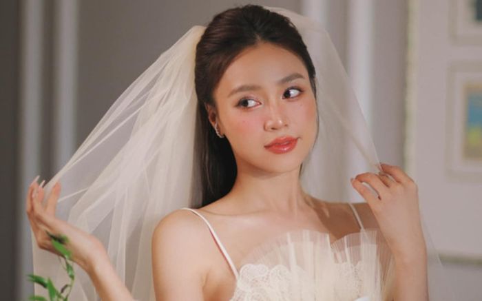 Mừng cho hạnh phúc mới của Ninh Dương Lan Ngọc