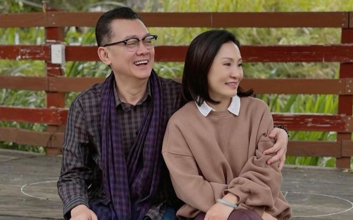 Mạng xã hội 'dậy sóng' với mối quan hệ giữa NSƯT Hữu Châu và Hồng Đào