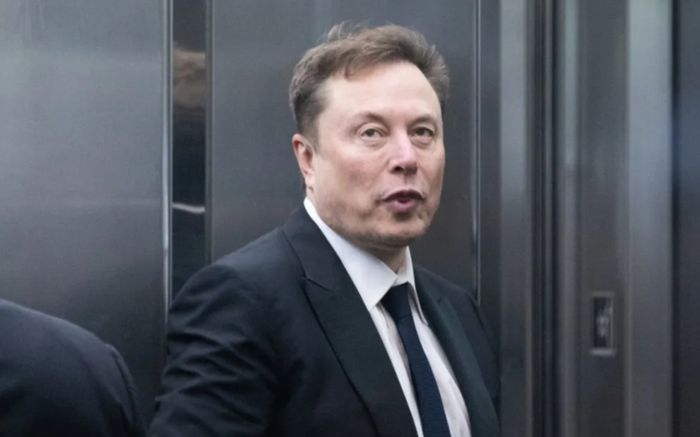 Elon Musk tiết lộ xAI dùng mô hình OpenAI để huấn luyện Grok
