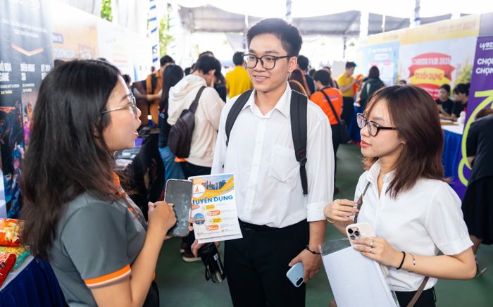 Người làm nghề “bật mí” cách ghi điểm trước nhà tuyển dụng cho sinh viên