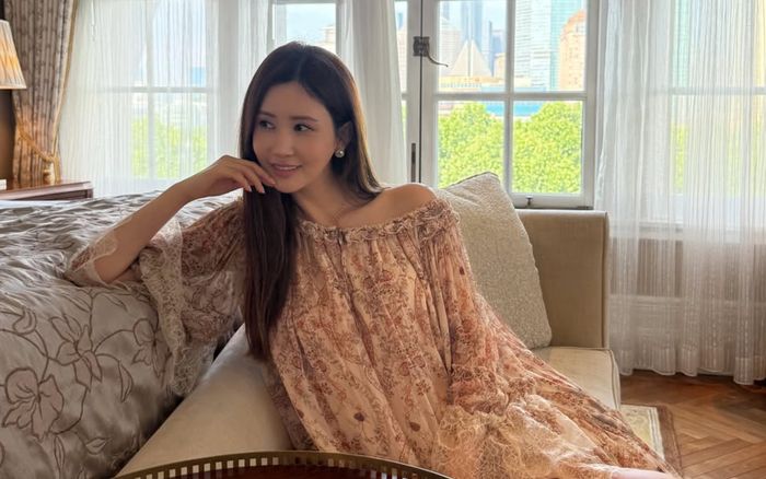 Lee Da Hae khoe bụng bầu ở tuổi 42, nhan sắc gây trầm trồ