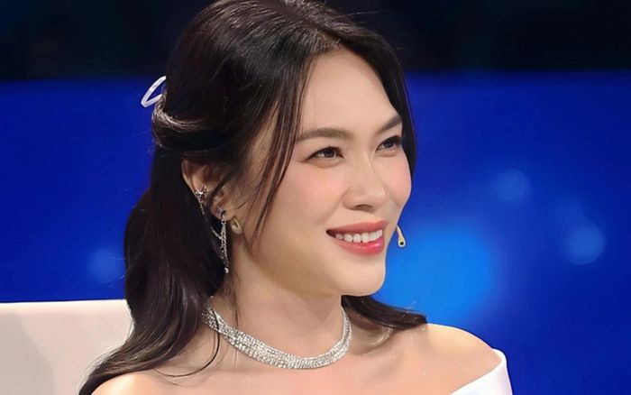 Món ăn 'thách thức khứu giác' ở quê Mỹ Tâm, du khách đến chơi là thử cho bằng được