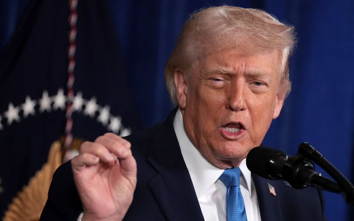 Donald Trump chỉ trích nghệ sĩ bỏ show, khẳng định sẽ trực tiếp khai mạc lễ hội Freedom 250