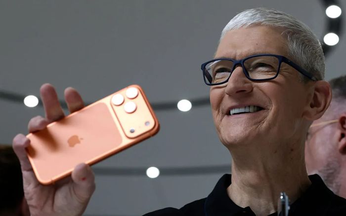 Apple đối mặt nguy cơ thiếu chip trước thềm Tim Cook mãn nhiệm