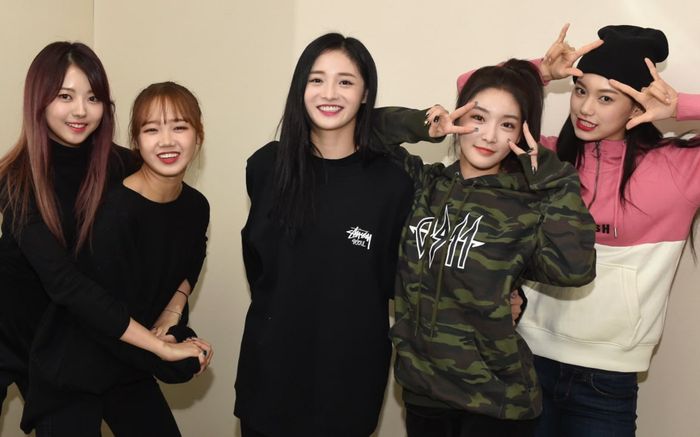 Chungha tiết lộ hậu trường tái hợp của IOI