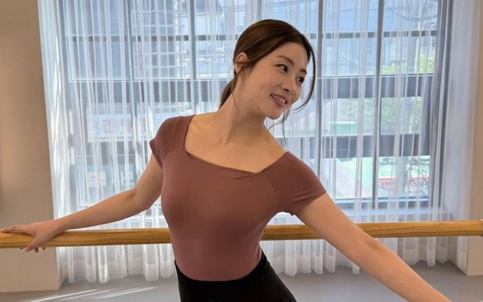 Nữ diễn viên Kang So Ra tiết lộ bí quyết sở hữu thân hình 'đồng hồ cát'
