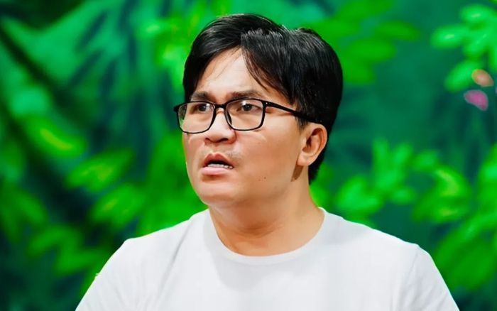 Nghệ sĩ Đại Nghĩa xúc động trong ngày giỗ đầu của mẹ