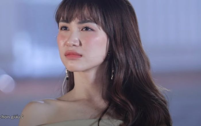 Cần dừng lại với Hòa Minzy