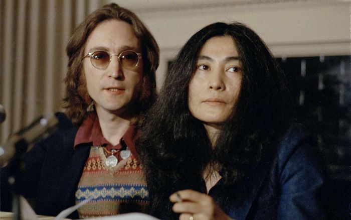 Con trai lên tiếng về tranh cãi phim tài liệu của danh ca John Lennon