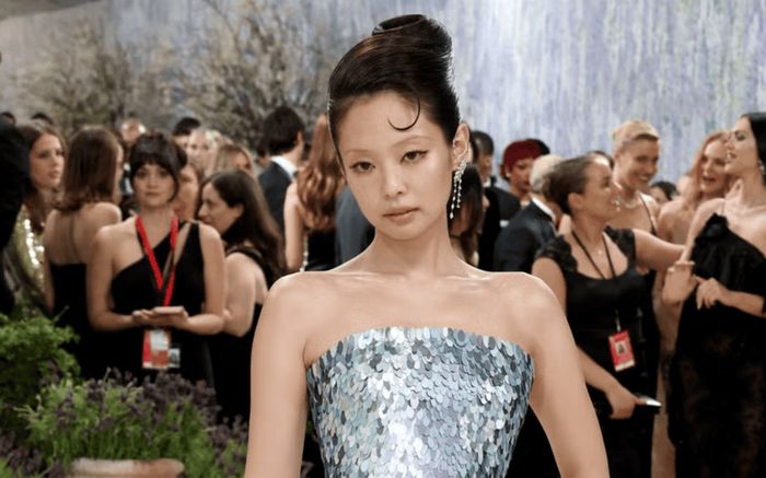 Xôn xao clip Jennie (BLACKPINK) bị mỉa mai ngay trước thềm Met Gala