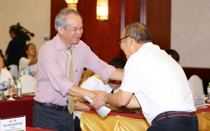 Ông Park và HLV Kim Sang Sik cùng giúp bầu Đức kiến tạo tương lai bóng đá Việt Nam
