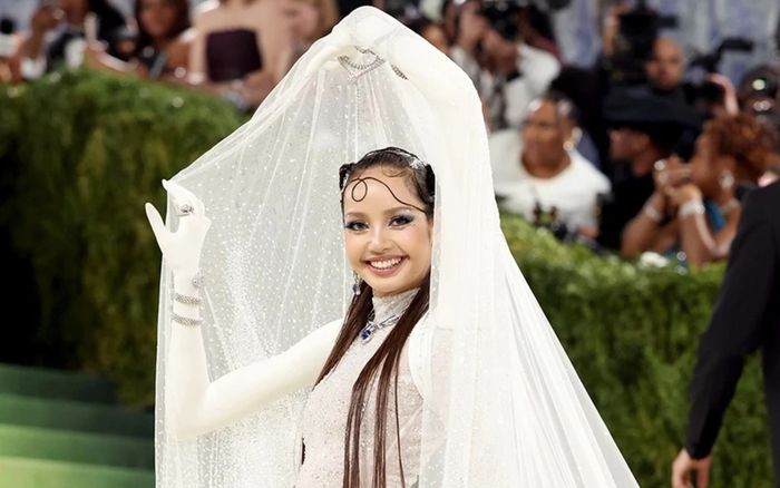 Điều đặc biệt về chiếc váy của Lisa (BLACKPINK) tại Met Gala 2026
