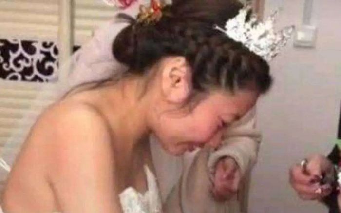 Cô dâu bất ngờ tẩy trang, tuyên bố hủy hôn trước giờ làm đám cưới vì một câu nói của mẹ chồng