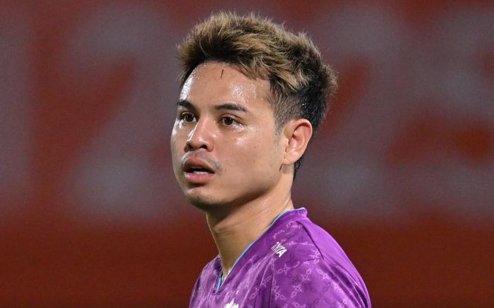 Báo Thái Lan: Theerathon vượt xa Ronaldo