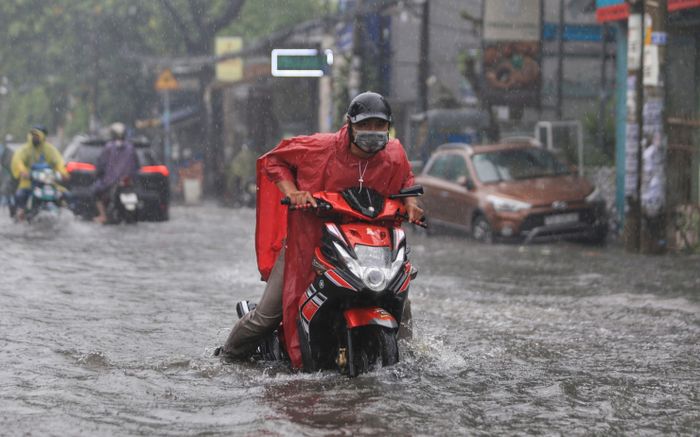 Đêm nay (1/6), những khu vực nào sẽ đón mưa dông?