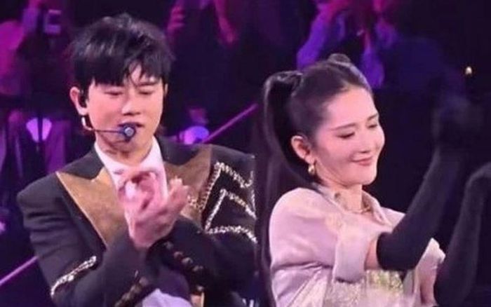 Vợ chồng Trương Kiệt - Tạ Na 'gặp biến'