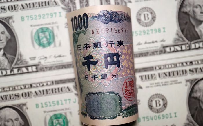 Đồng USD ổn định trở lại nhờ kỳ vọng ngừng bắn và tín hiệu lạm phát hạ nhiệt