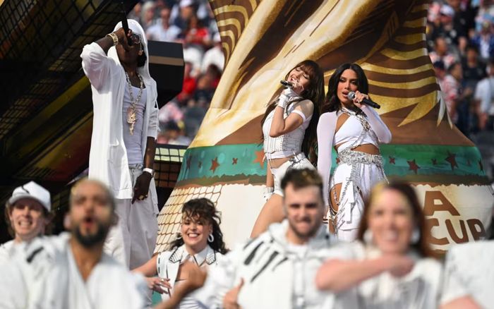Lisa, Katy Perry bùng nổ trên sân khấu khai mạc World Cup 2026 tại Mỹ